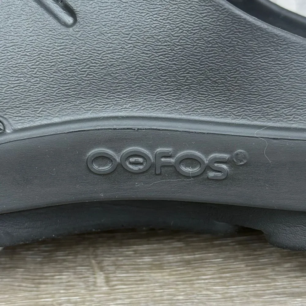 Oofos Oocloog Men's Sz 12/Women’s 14 Black Oofoam Slip-On Recovery Mules Clogs
